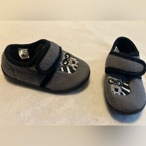 Raccoon shoes/slippers